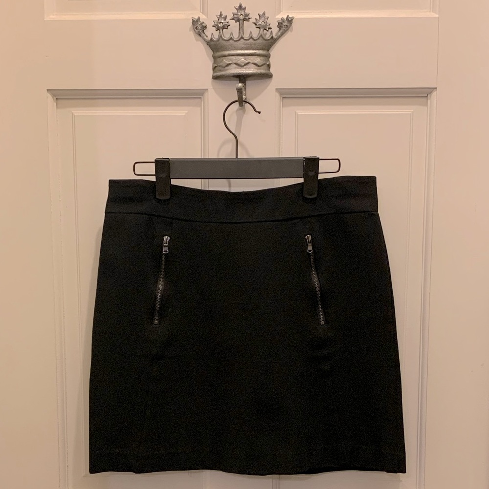 Ann Taylor black skirt size 2